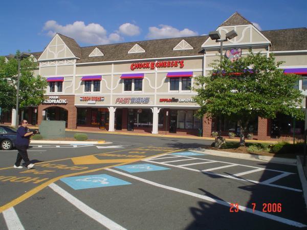 Chuck E Cheese's - Pizza restaurant in Herndon, VA