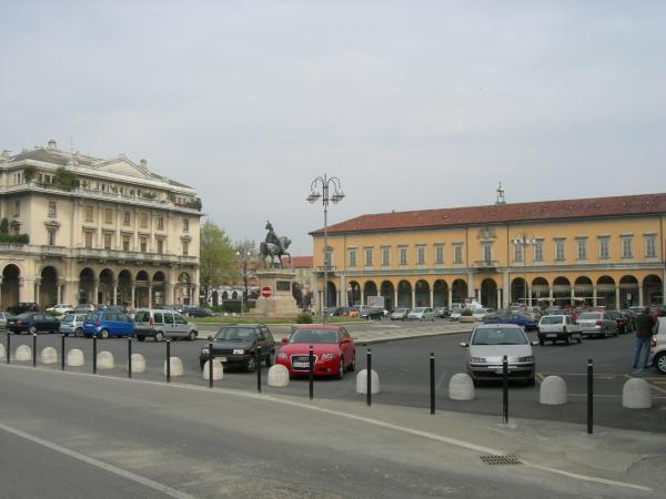 Piazza Martiri - Novara (English)