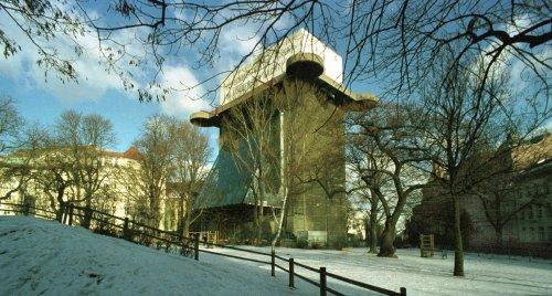 Flakturm Esterhazypark Leitturm Haus Des Meeres Kletterwand