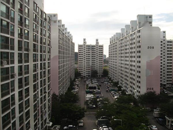 Gimhae Hanguk Apartments (foreigner central) - Gimhae