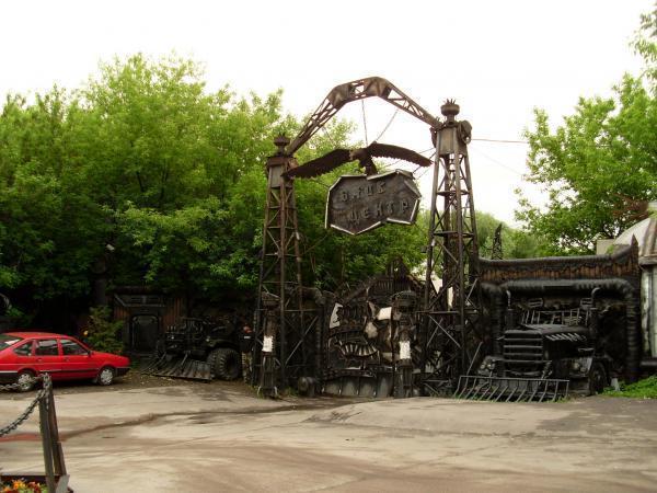Байкерский клуб в мневниках