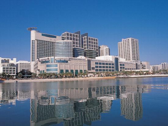 Abu Dhabi Mall and Rotana Beach Hotel Complex - Abu Dhabi