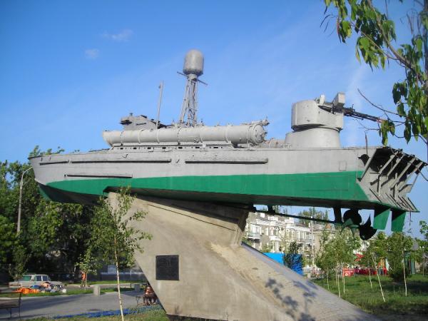 памятник морякам азовской военной флотилии бердянск