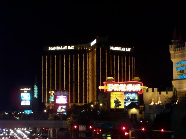 Mandalay Bay / Four Seasons hotel tower | casino, resort