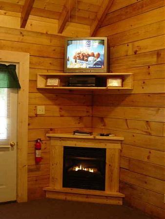 Hillbilly Haven Log Cabins