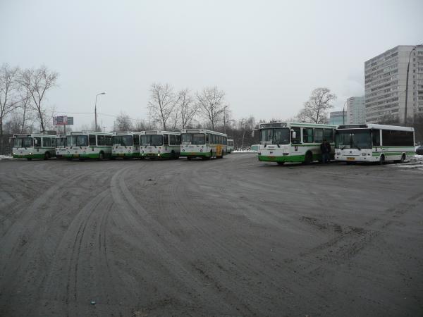 Автобус с908. Автобусная станция Бирюлёво-Западное. Станция Бирюлево Товарная. Автобусный парк Бирюлево. Автобус 814 станция Бирюлево-Товарная.