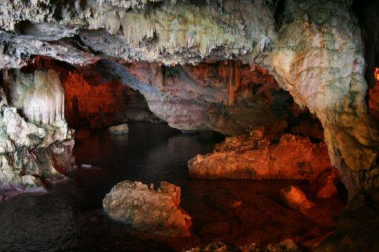 Hrajel Rocks Qarqoof Grotto - Hrajel