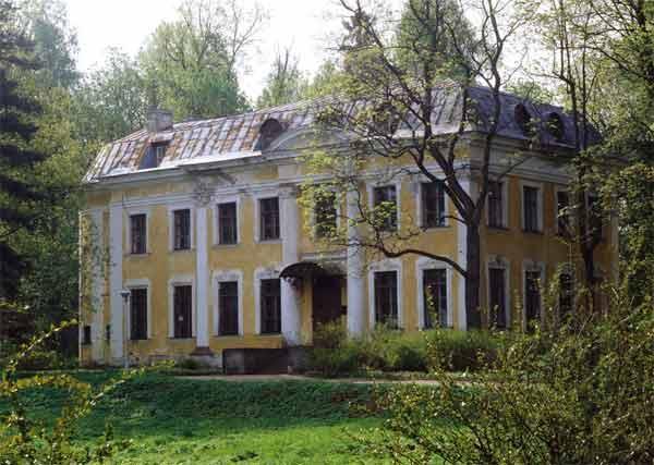 Дворец в шуваловском парке