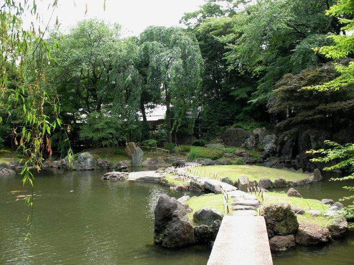 Shinchi Teien (Sacred Pond Garden) - Tokyo