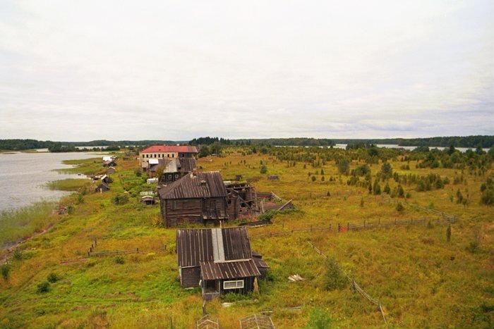 Малый крупный. Остров Леликово Карелия. Малый Леликовский остров. Деревня Леликово Карелия. Деревня малые острова.