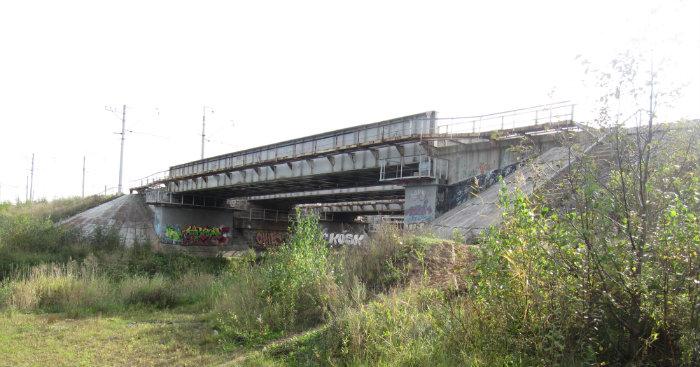 Р славянка. Рыбацкий мост через р.Славянку. Рыбацкое Усть Славянка. ЖД станция Славянка. Усть Славянка история.