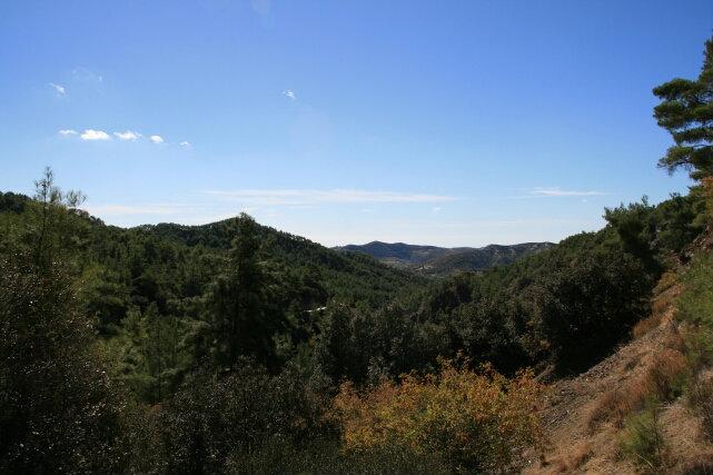 Millomeris Waterfalls trail - Platres