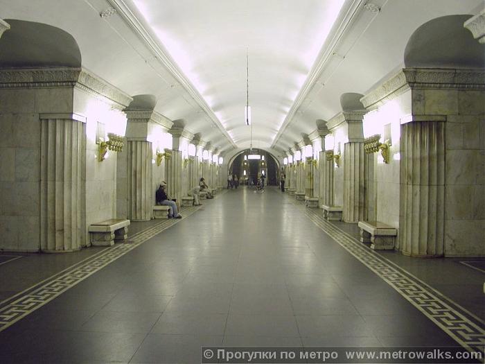 Фото станции метро арбатская в москве