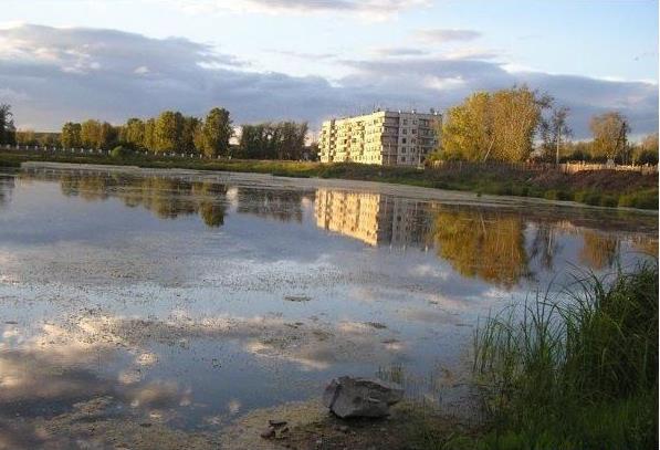 Волчанск парк. Комсомольский парк Волчанск. Волчанск Свердловская область парк. Парк в городе Волчанске. Река Волчанск Свердловская область.