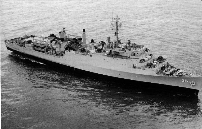 Wreck of USS Monticello (LSD-35)