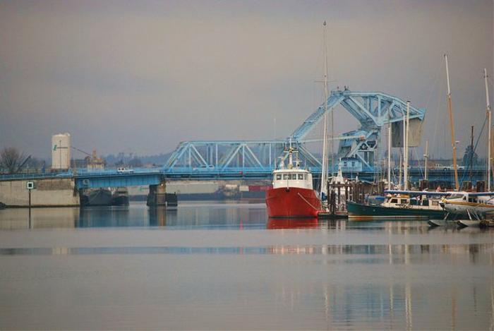 Johnson Street Bridge