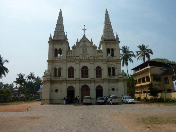 Santa Cruz Basilica - Kochi Santa Cruz Road