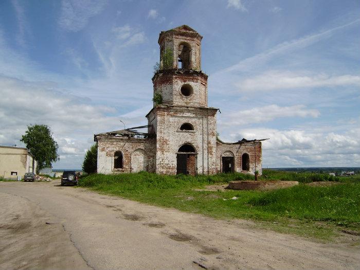 Церковь покрова великий. Покровская Красногорская Церковь Великий Устюг. Великий Устюг Покровская Церковь. Покровский храм Красногорское. Д Покрово Великоустюгского.