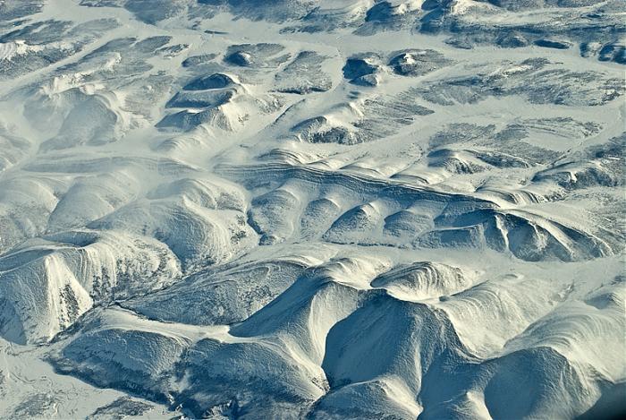 Рельеф якутии. Верхоянский хребет. Верхоянские горы Якутии. Верхоянский рельеф. Верхоянский хребет река Лена.