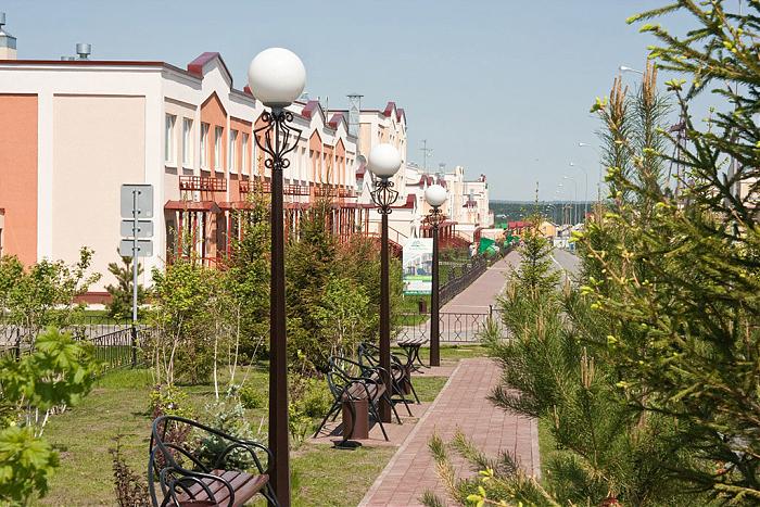 Город лесная поляна кемерово. Лесная Поляна Кемерово. Парки Лесная Поляна Кемерово. Лесная сказка Кемерово Лесная Поляна. Город Спутник Лесная Поляна Кемерово.