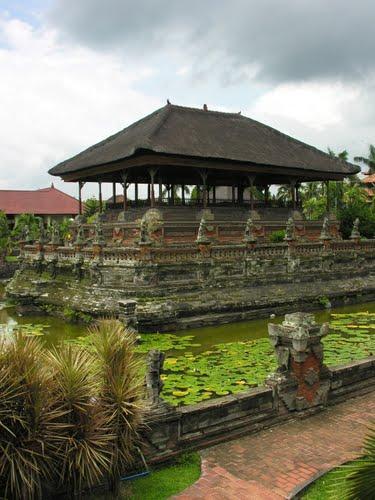 Bale Kembang Pavilion - Semarapura