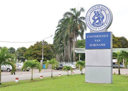 Anton De Kom Universiteit Van Suriname - Paramaribo