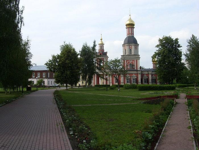 Ука свиблово. Усадьба Свиблово Москва. Храм Живоначальной Троицы - Москва, Свиблово. Школа в усадьбе Свиблово. Усадьба Свиблово зал.