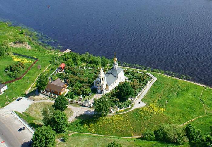 Городня Тверская область Церковь зимой