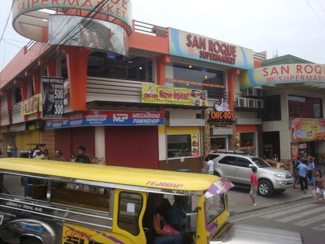 San Roque Supermarket - Quezon City