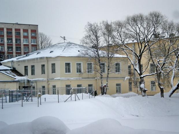 Летчика пилютова. КВД летчика Пилютова. Кожно-венерологический диспансер на Пилютова 41. Новознаменская больница. Улица лётная больница.