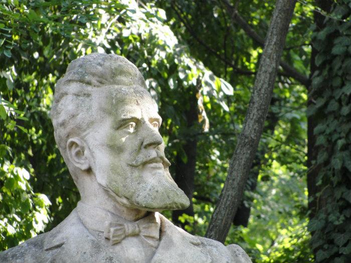 Statue of Hristo Botev - Bucharest