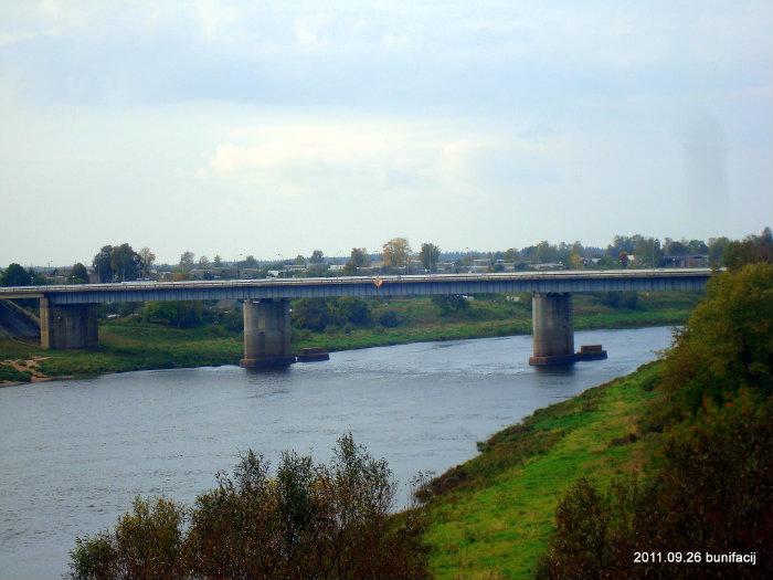 Река восточная двина. Река Даугава Западная Двина. Западная Двина река в Новополоцке. Река Западная Двина в Полоцке Беларусь. Западная Двина река Тверь.