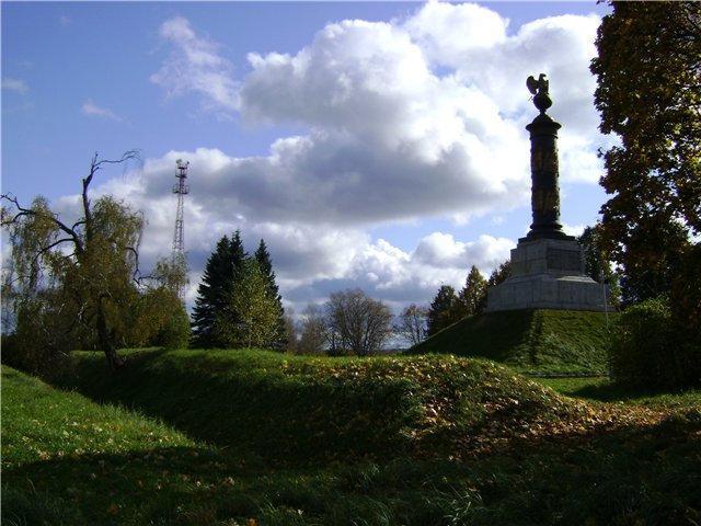 Тарутино. Тарутино памятник 1812. Тарутино мемориал войны 1812 года. Монумента русской воинской славы Тарутино. Памятник в Тарутино Калужской области.