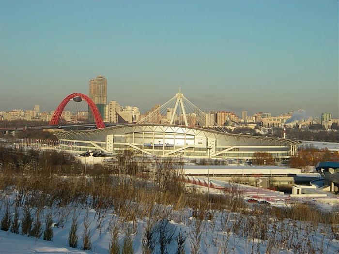 Ледовый дворец крылатское. Конькобежный комплекс в Крылатском. Стадион Крылатское. Крылатское Москва спорткомплекс.