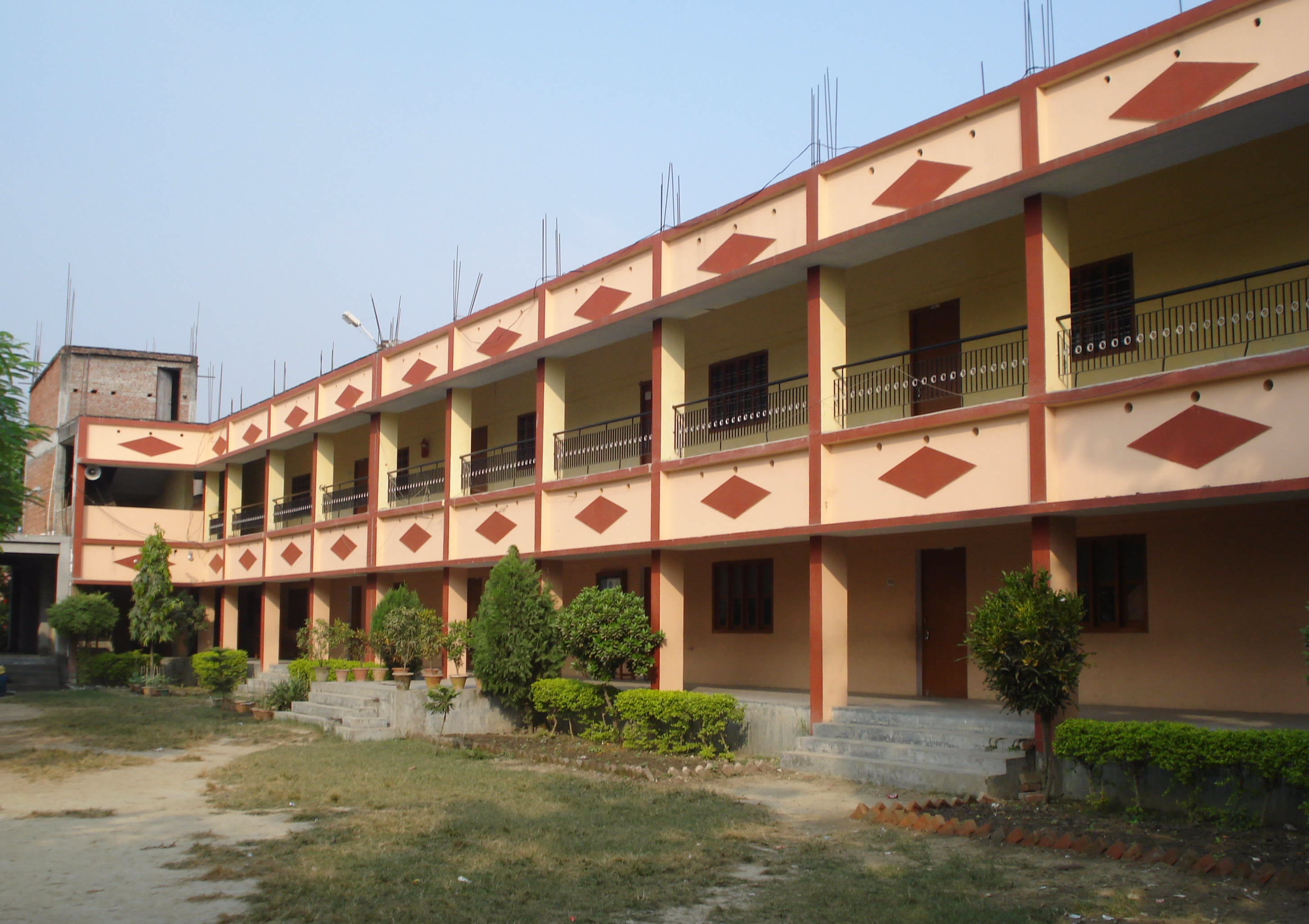 CARMEL HIGH SCHOOL - Mahrajganj