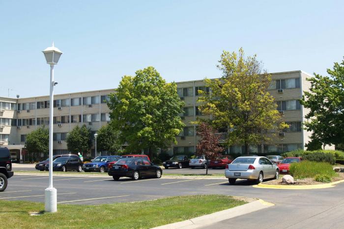 Briarwood Terrace Apartments - Prospect Heights, Illinois