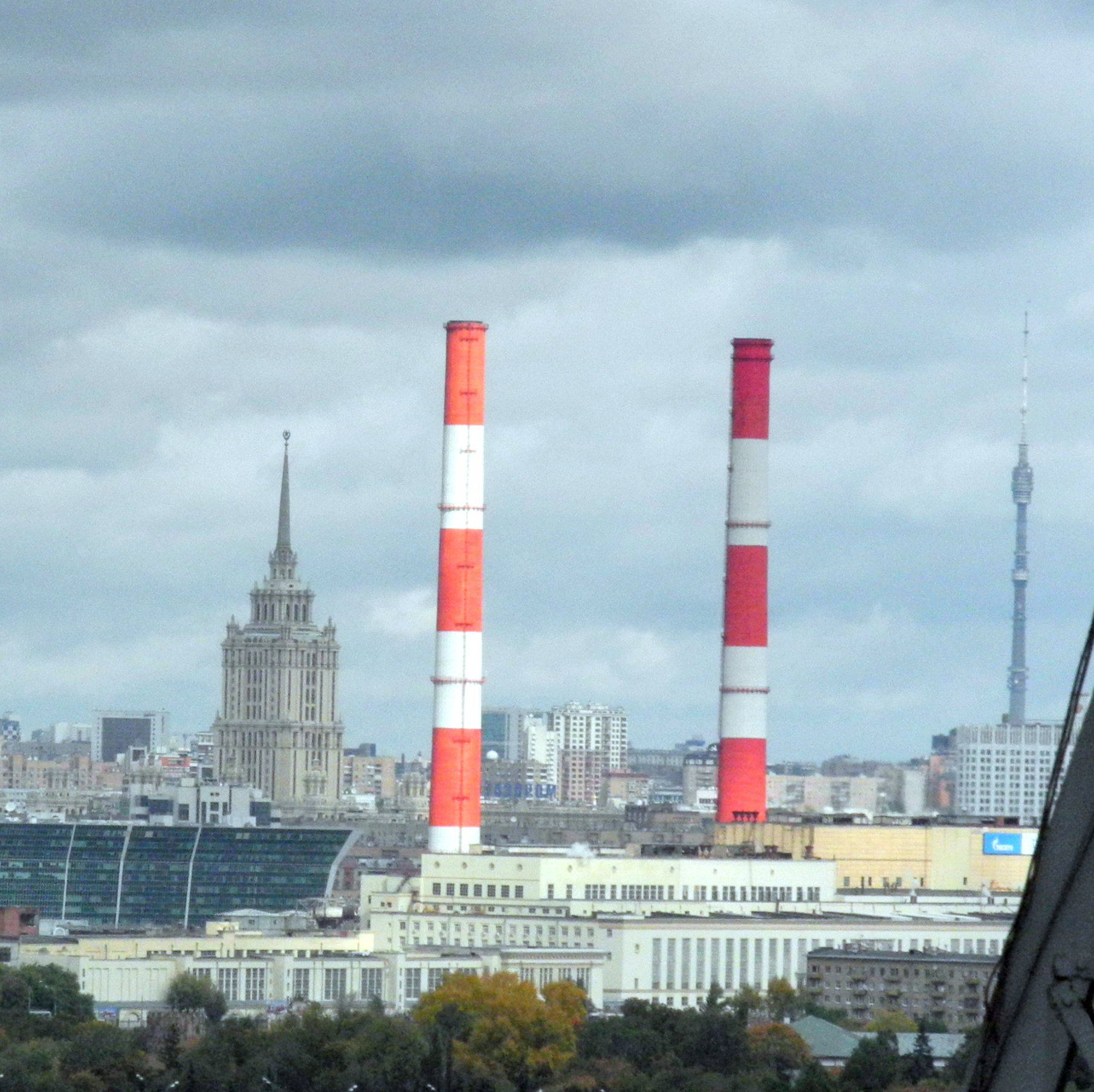 Трубы тэц. ТЭЦ на Бережковской набережной. ТЭЦ 12 Москва. ТЭЦ 2 Москва. ТЭЦ 12 высота труб.