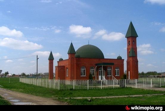 Аул старобжегокай. Яблоновка Краснодар мечеть. Мечеть Старобжегокай. Мечеть в Яблоновке Адыгея. Аул Новобжегокай мечеть.