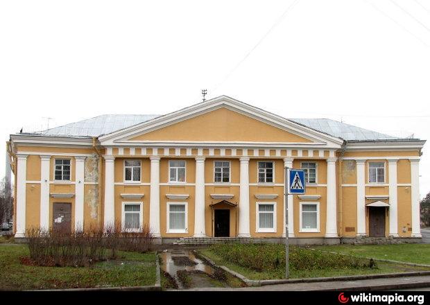 Петергоф эрлеровский. Кировское училище в Петергофе. Дворец культуры в Казани сталинский неоклассицизм. Петродворец Эрлеровский бульвар ,д.12, корпус 2. Эрлеровский 10 история здания.