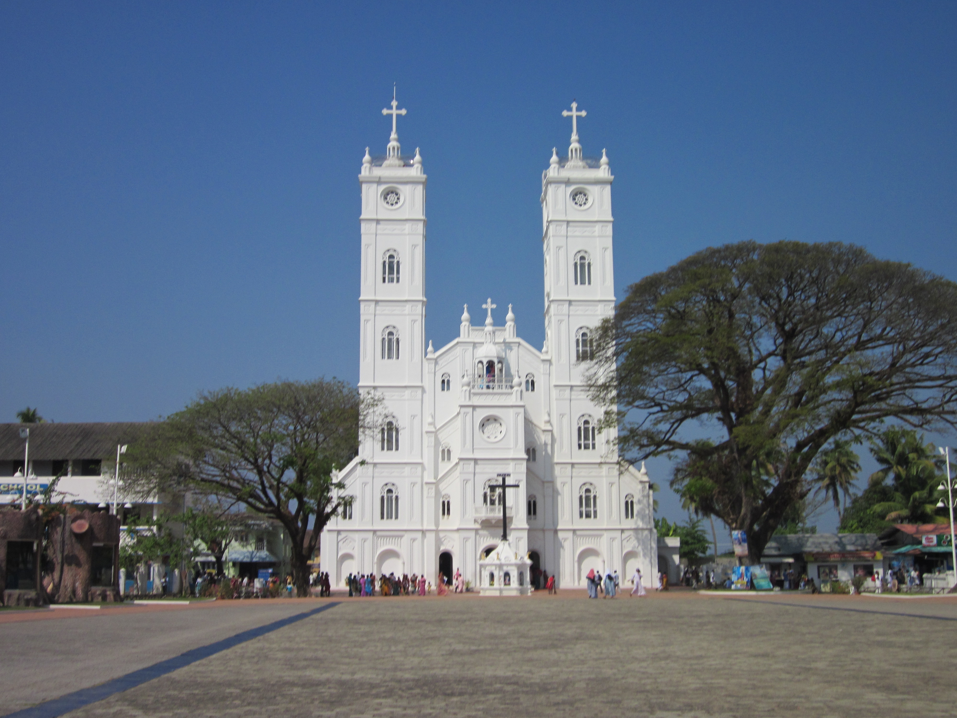 Vallarpadam Churchyard - Kochi