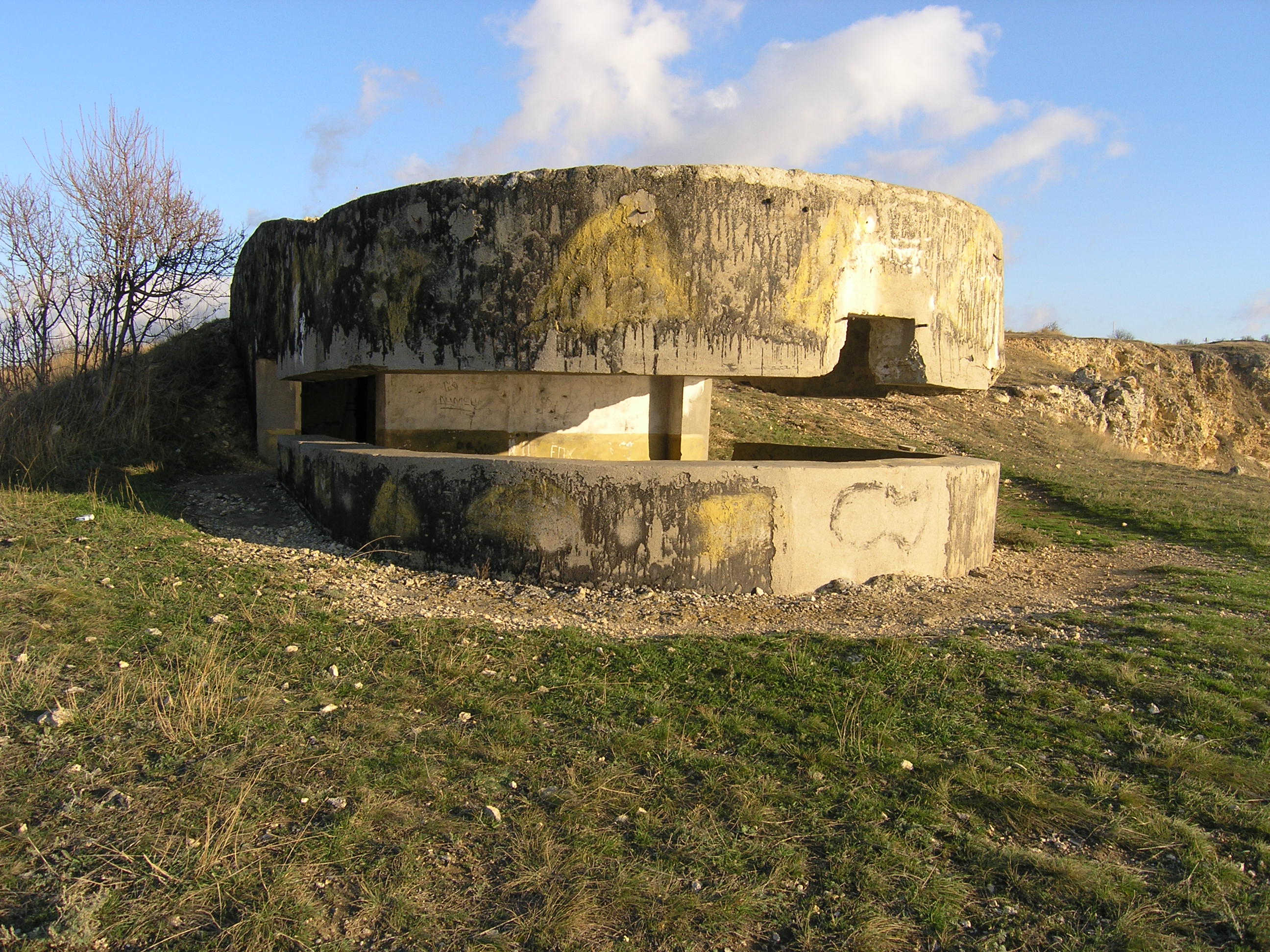 объект 100 балаклава. севастополь оборонительные сооружения. командный пункт 623-й береговой батареи. малахов курган севастополь батареи. ротонда севастополь 1 бастион.