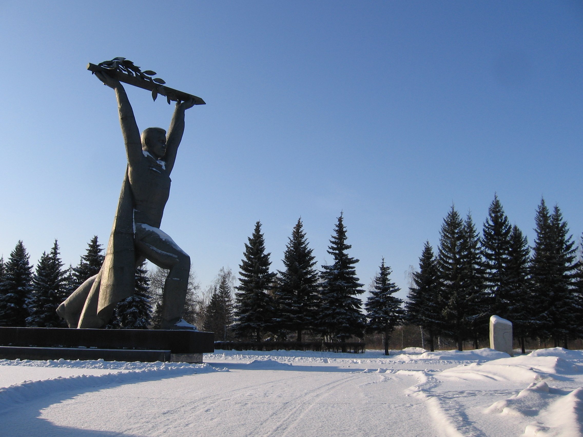 памятник в парке победы омск