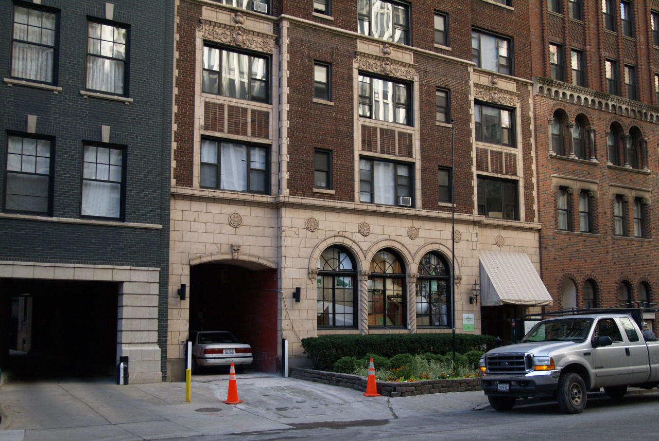 East Delaware Place, 211 Chicago, Illinois