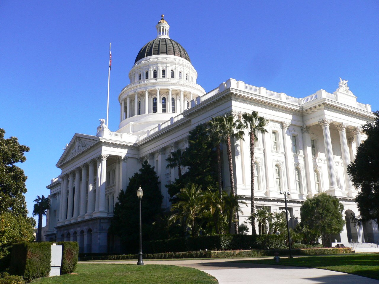 California State Capitol - Sacramento, California | office building ...