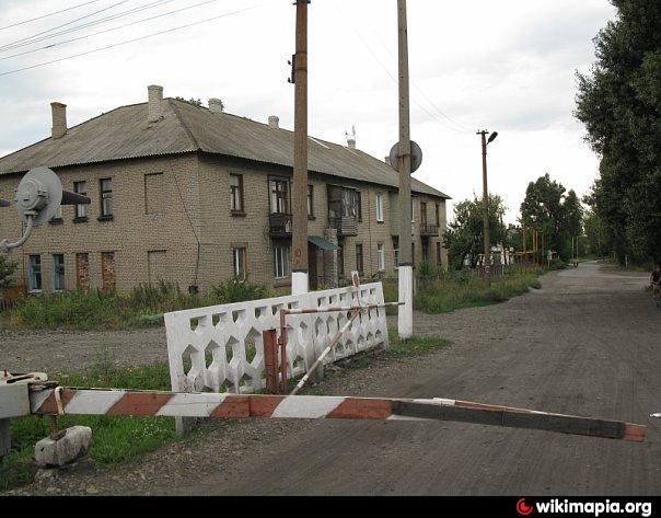 2 пгт. Поселка Петропавловский двухэтажки. Ивановка город. Поселок большая Ивановка. Ивановка Украина Луганская область.