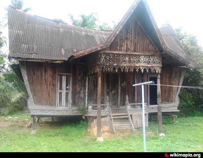 Rumah Adat Melayu - Kota Ujungbatu Rokan, Rokan Hulu