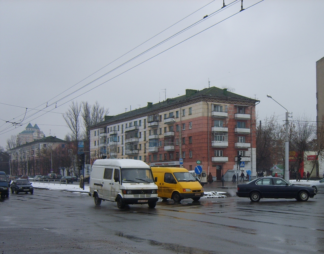 Могилев 34. Космонавтов 34 Могилев. Улица Космонавтов в Могилеве. Космонавтов 1 /1 Могилев. Могилёв ул космонавтов12.