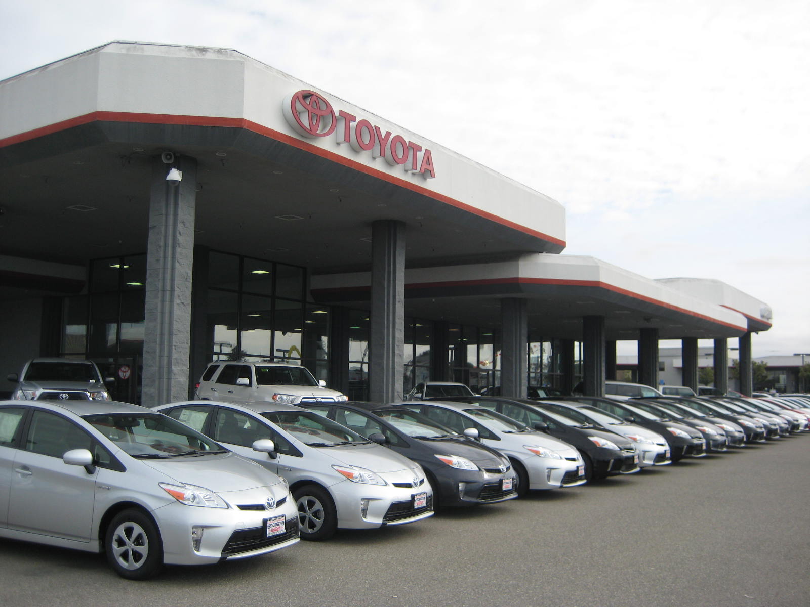 Capitol Toyota Dealership In San Jose