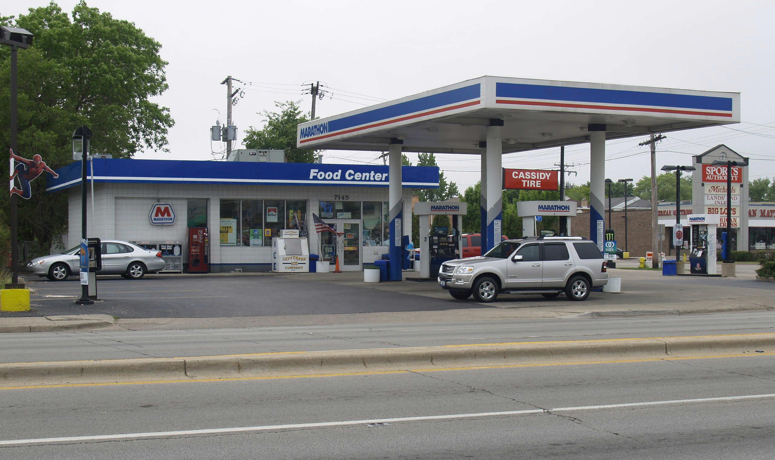 Marathon Gas Station - Niles, Illinois