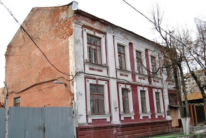 Здания старого города. Красивые старинные здания. Дом купца лихацкого краснодар. Старые здания. Здания старого города.